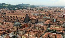 Bologna aperta per ferie, invasa dai turisti